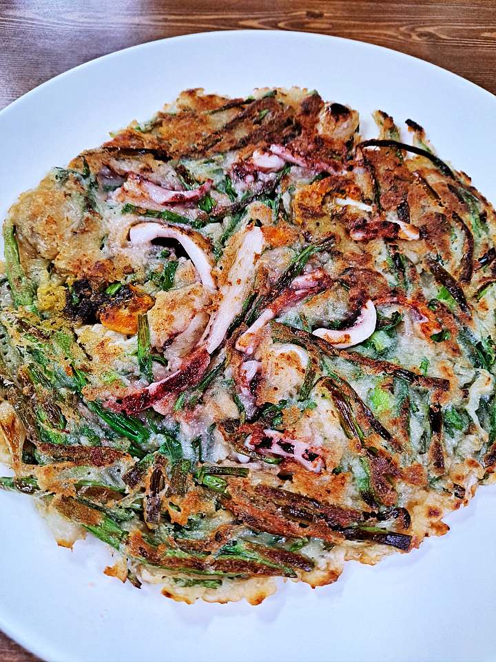 백반기행 조성모 편 곡물 칼국수 발반죽 우리밀 손칼국수 소머리수육 해물파전 경주 맛집 소개