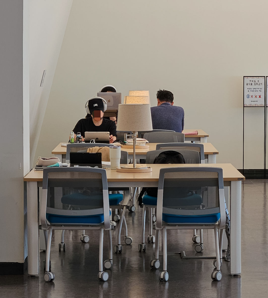 망포 글빛도서관 종합자료실