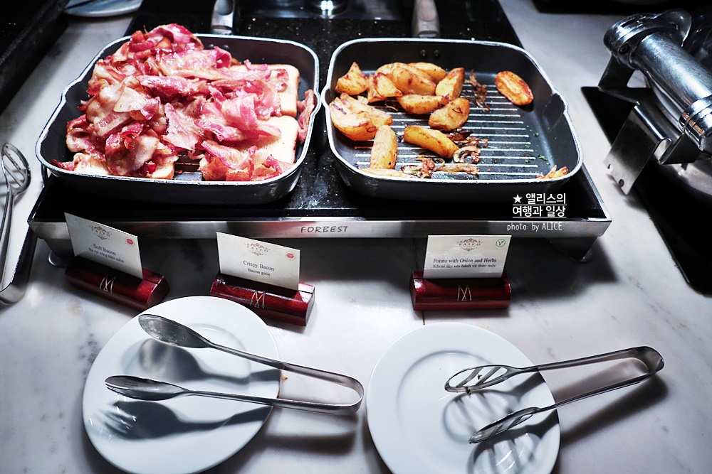 로열 호이안 엠갤러리 호텔 조식 후기 파이포 카페