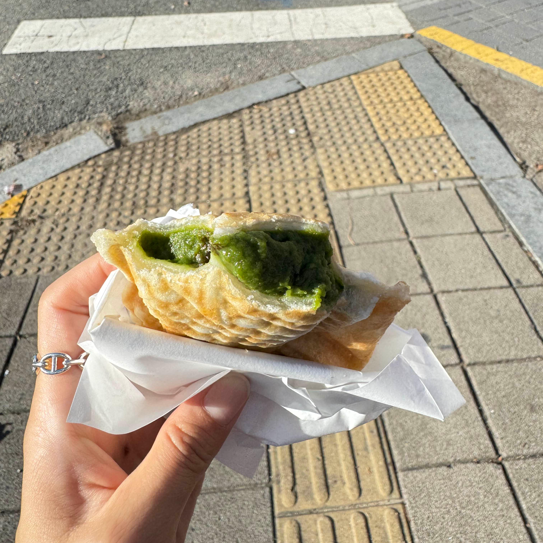 모찌로 만든 붕어빵 ‘모찌고’ — 쫀득함의 끝판왕, 말차초코맛 후기