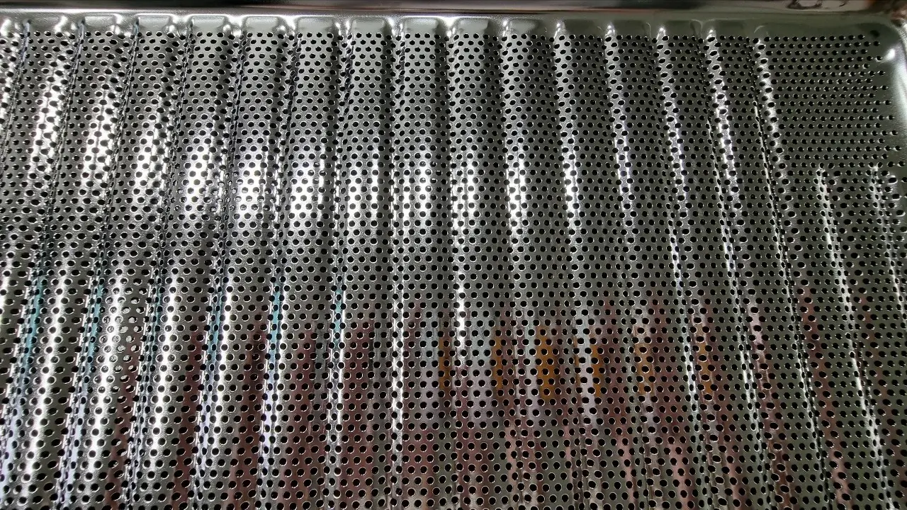 평평하지않고 위아래로 살짝 웨이브가 있어요