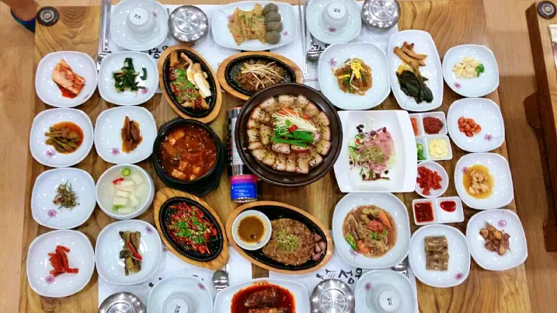 성원마늘약선요리 명물 마늘의 맛있는 변신 35년 내공 마늘 약선 요리 떡갈비 한정식 충북 단양 맛집 추천