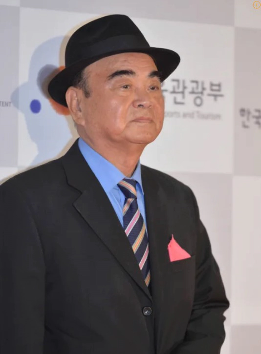 원로가수 명국환