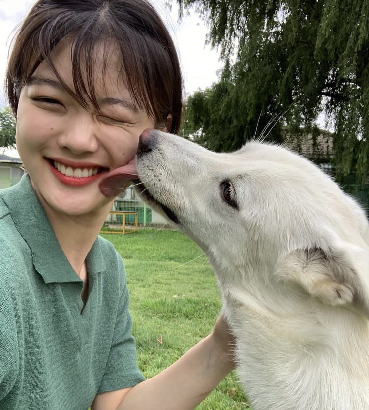 배우 김유정 사복 패션