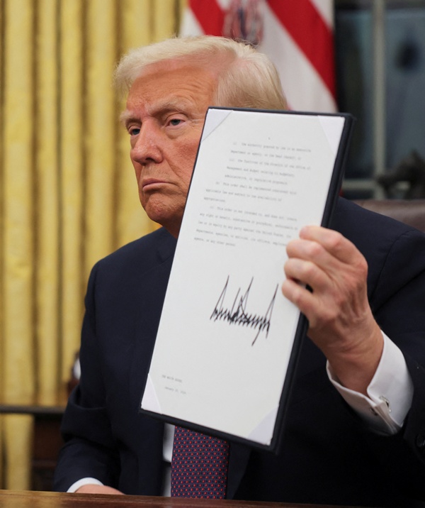 트럼프-대통령-행정명령-취임식