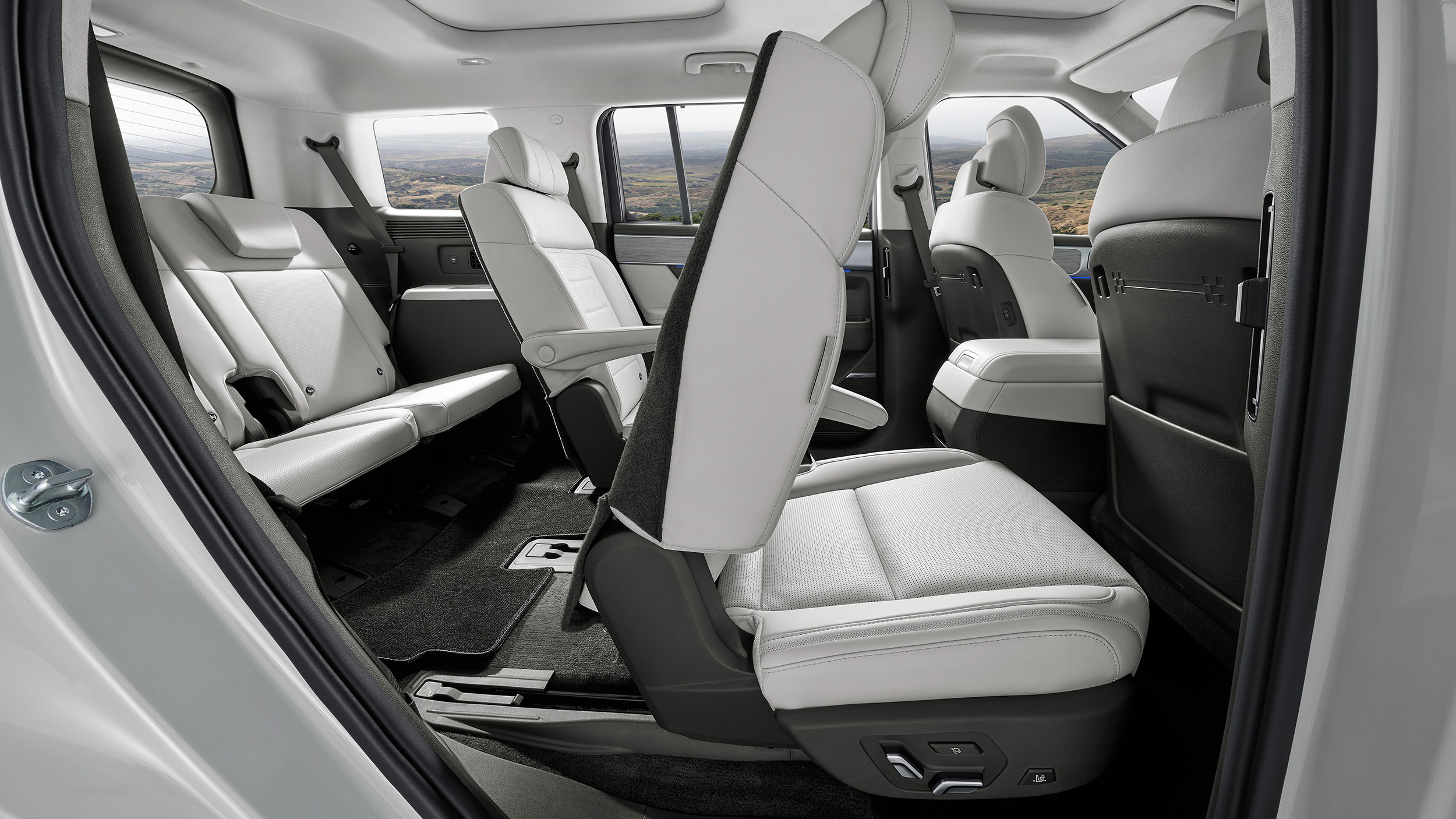 현대 싼타페 하이브리드 실내디자인