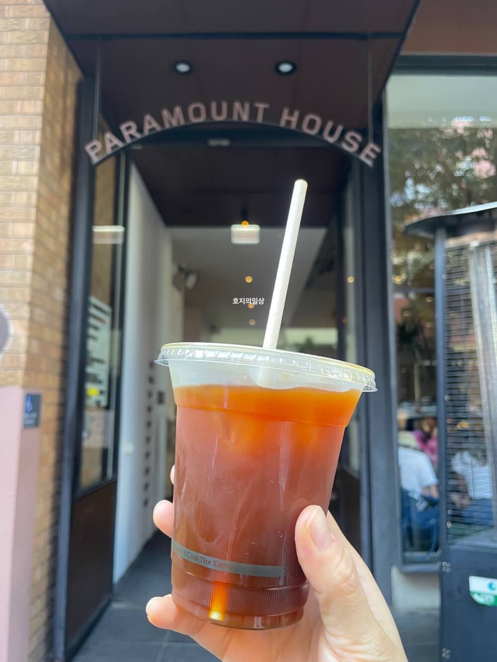 시드니 3대 카페 파라마운트 커피-디카페인 롱 블랙