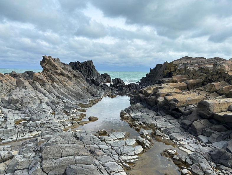 강동화암주상절리