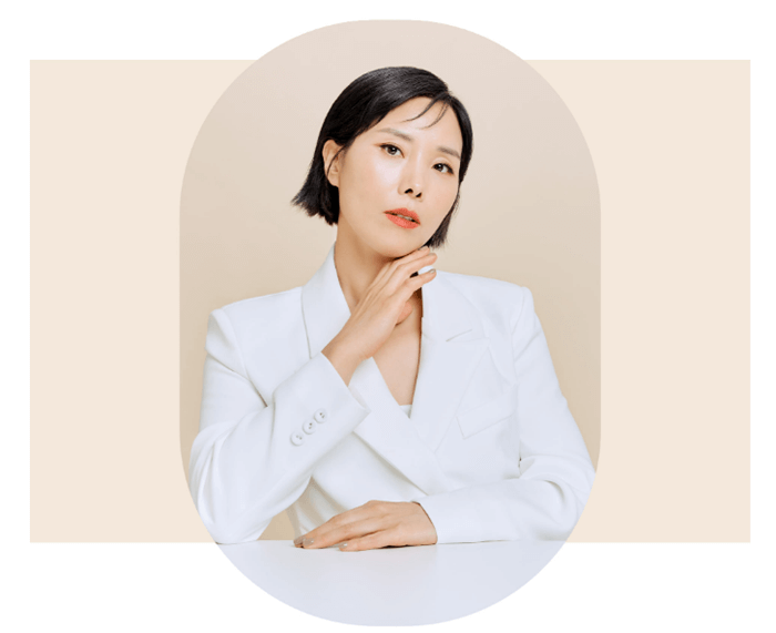 흰자켓을 입은 다이어트에 성공한 신봉선 사진