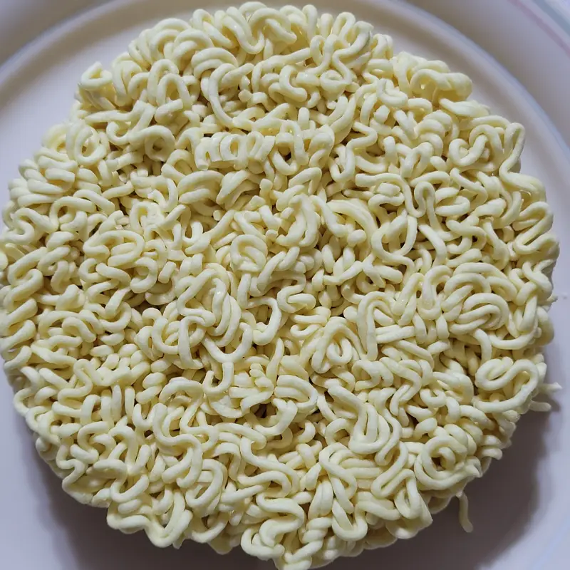 신라면-더레드-면발