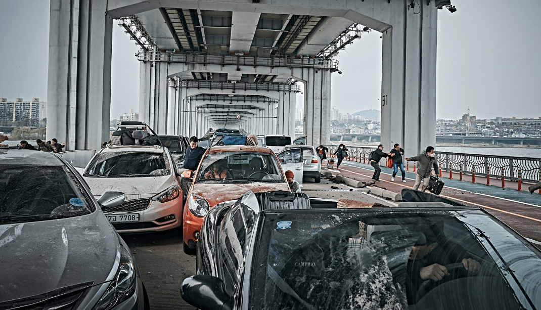 중심인물로 작용