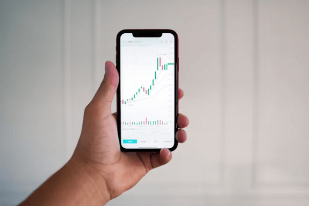 뉴욕증시 강세장 속 ETF 투자 전략: 지금 담아야 할 섹터는?