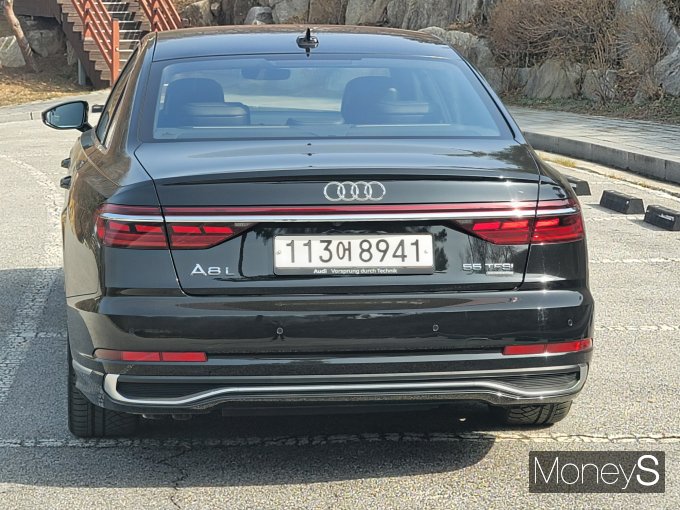 더 뉴 아우디 A8 L 55 TFSI 콰트로 프리미엄