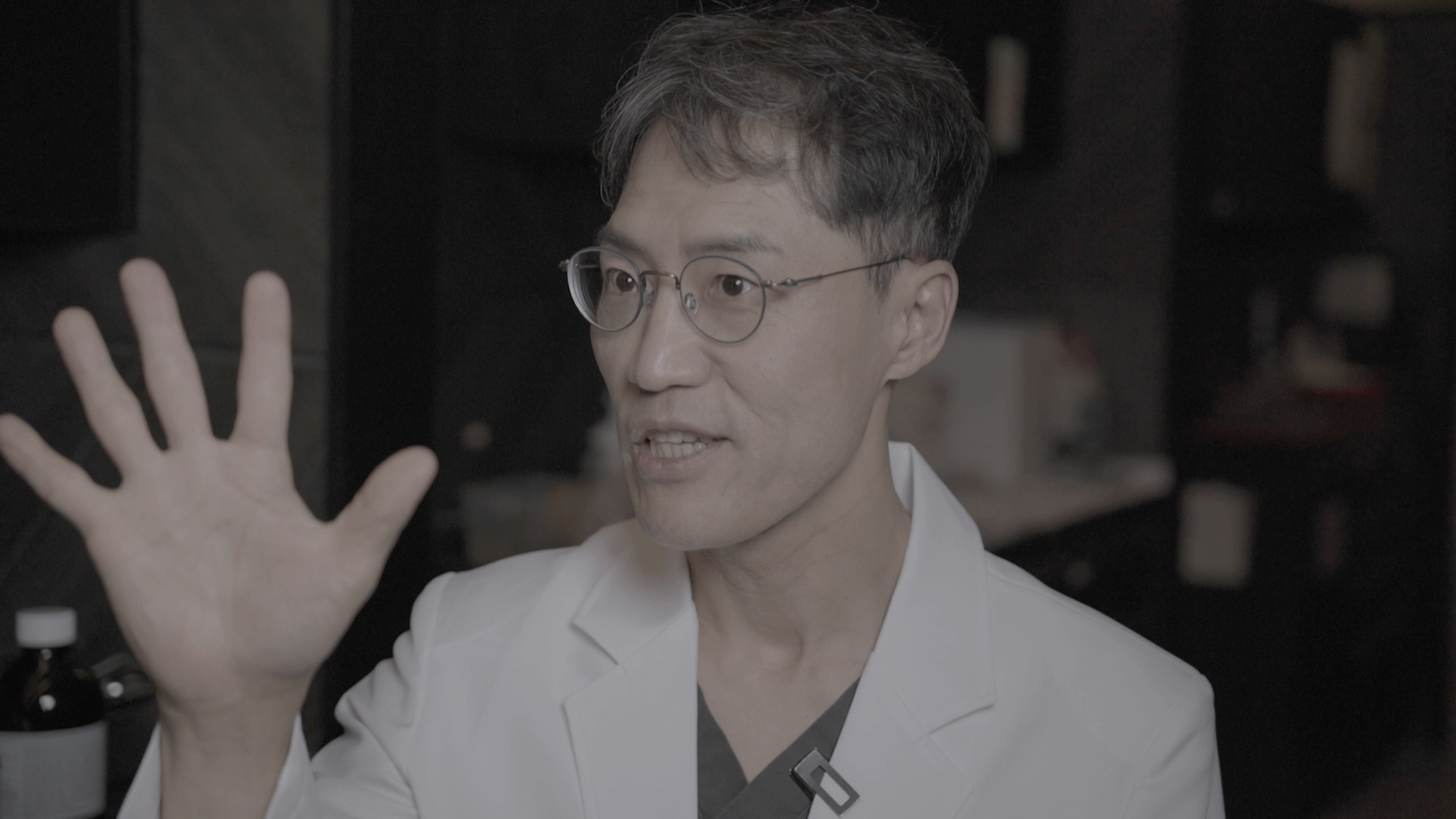 연예인-안면비대칭-교정치과