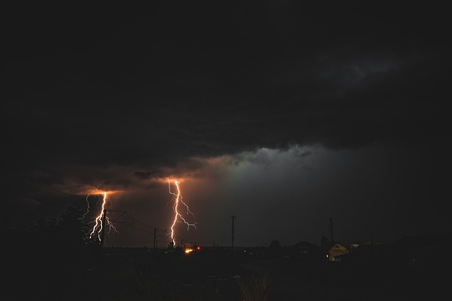 Symbiotic Storms 관련 이미지