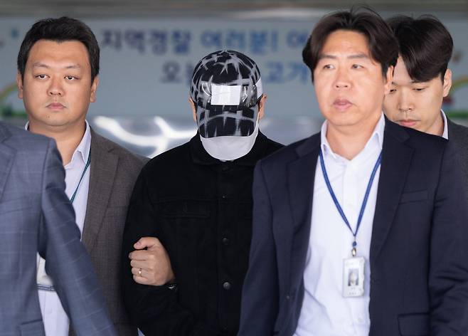 누가, 어떤 정보를 유출했나?