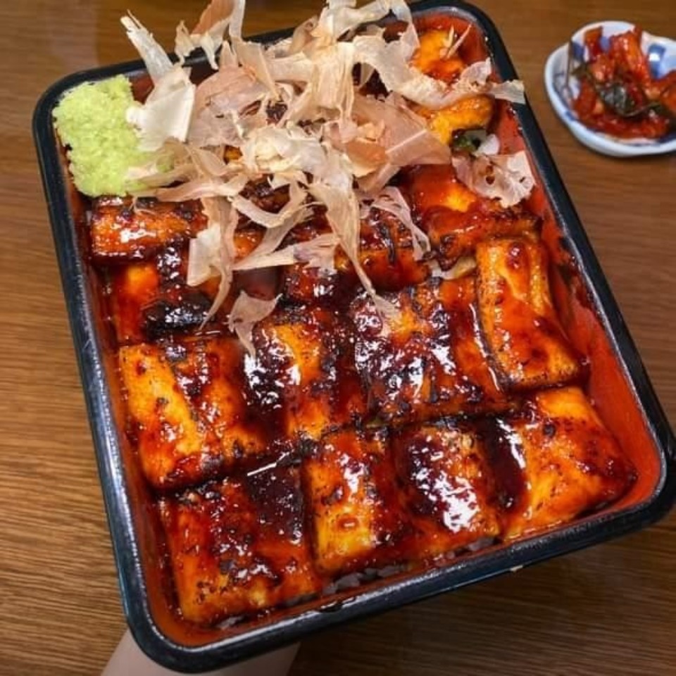 자가 제면과 독창적 메뉴로 유명한 신촌 소바연구소 리뷰