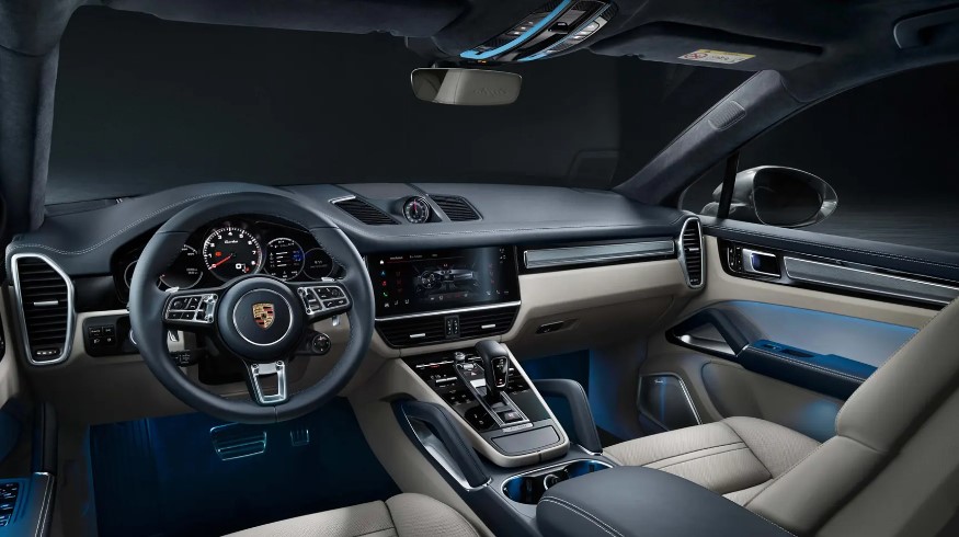 카이엔-e-하이브리드-실내