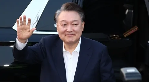 윤석열 내란수괴 우두머리.