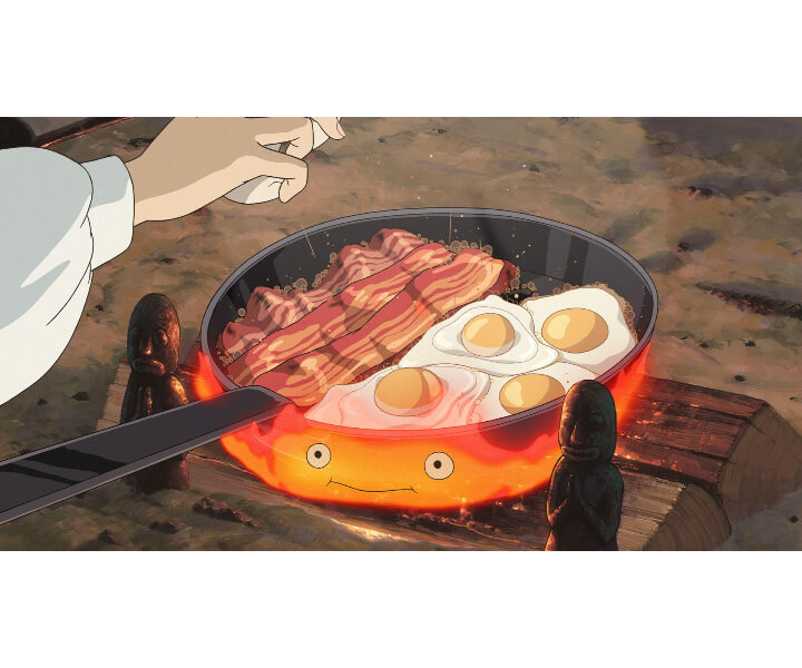 후라이팬에-베이컨과-계란후라이-네개가-요리되고-있다-Bacons-and-four-fried-eggs-are-on-the-pan