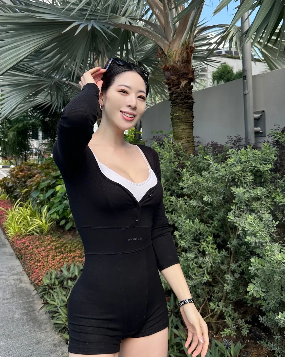 신수지 핫한 밀착 드레스