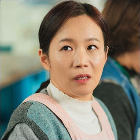 영웅엄마 역의 주인영(출처 tvN)