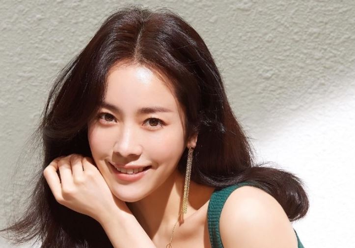 한지민 프로필