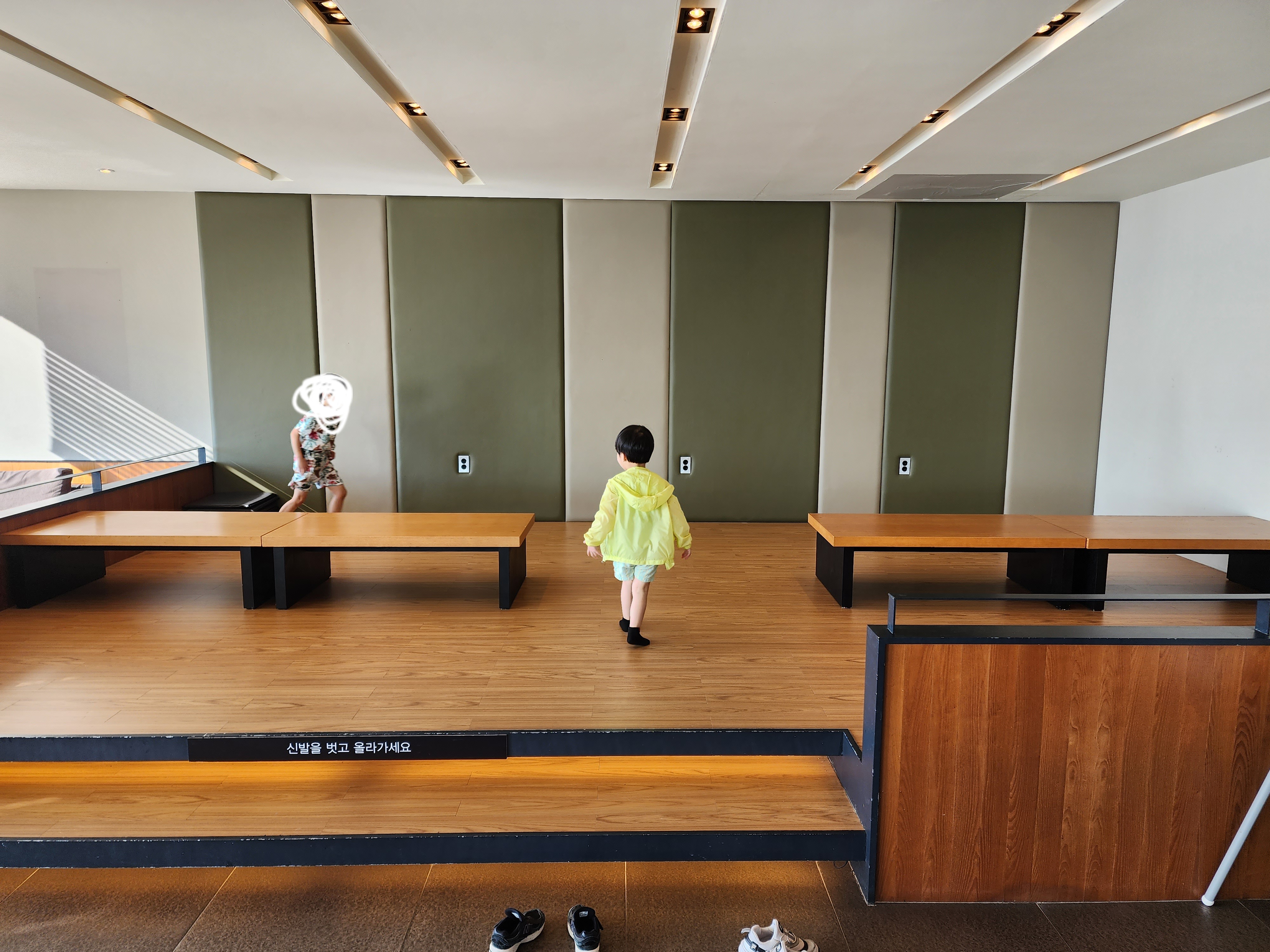 오르트 카페 2층