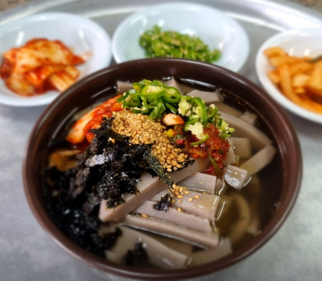 생생정보 남이 할매의 봄나물 밥상 소구레국밥 대구 달성군 십이리할매소구레국밥