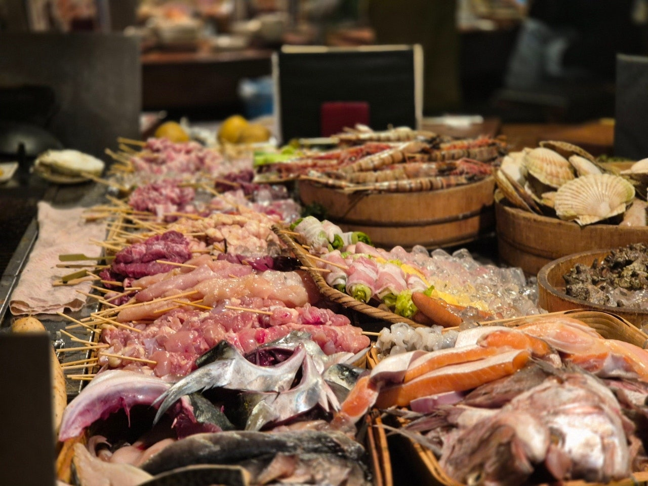 오사카 우메다 술집 이자카야 생맥주 한잔하기 좋은 로바다야끼 이사리비마츠다꼬치 오사사에 나온 맛집