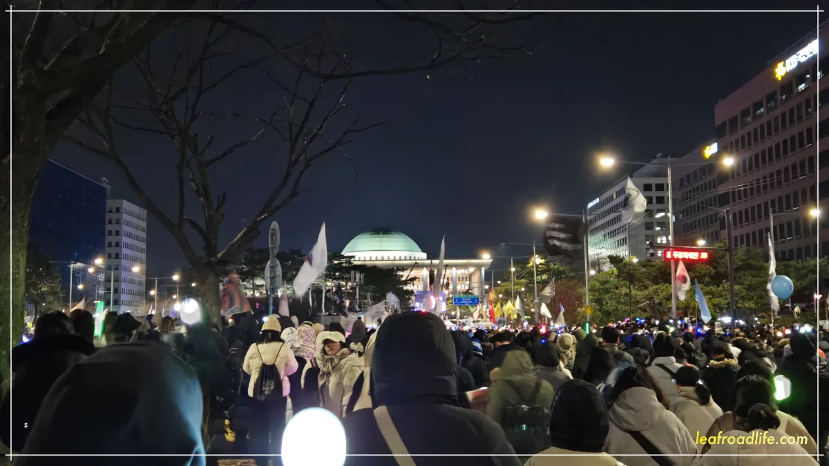 2024년-국회-앞-촛불-집회-탄핵