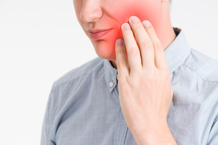 잇몸이-붓고-아픈-이유-면역력부족