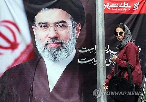 트럼프, 이란 협상단 파견 전격 취소! "18시간 비행 낭비" 발언의 속내와 중동 정세 급변