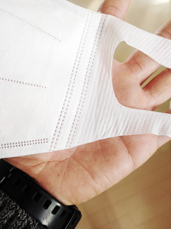 뽑아쓰는 일회용 새부리형 마스크 추천 끈 부분 이미지