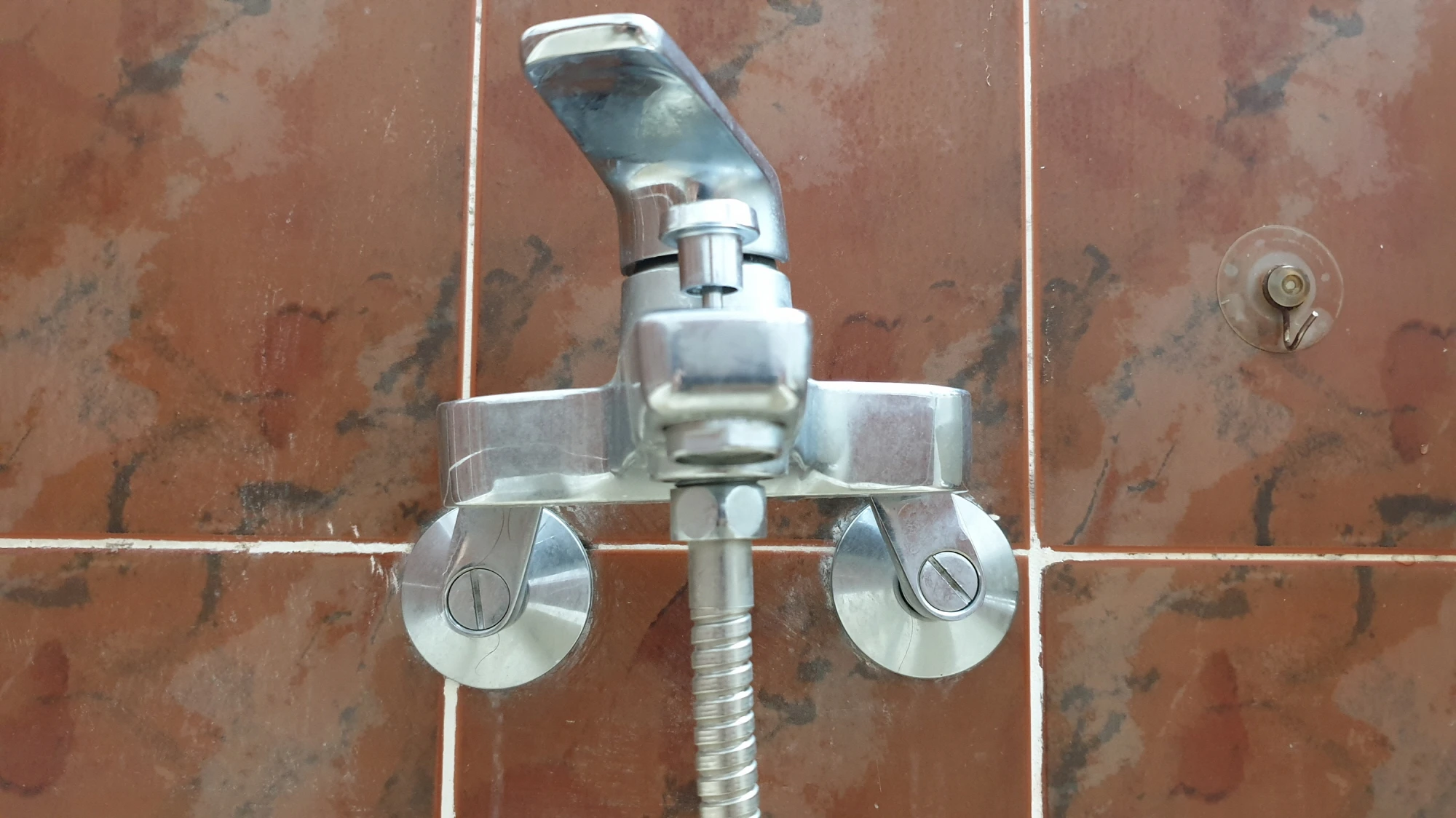 욕실 샤워기 수압 높이는 밸브