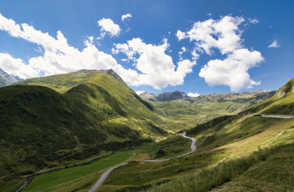 시간 이동 관광: 시간을 느리게 체험하는 특별한 여행지