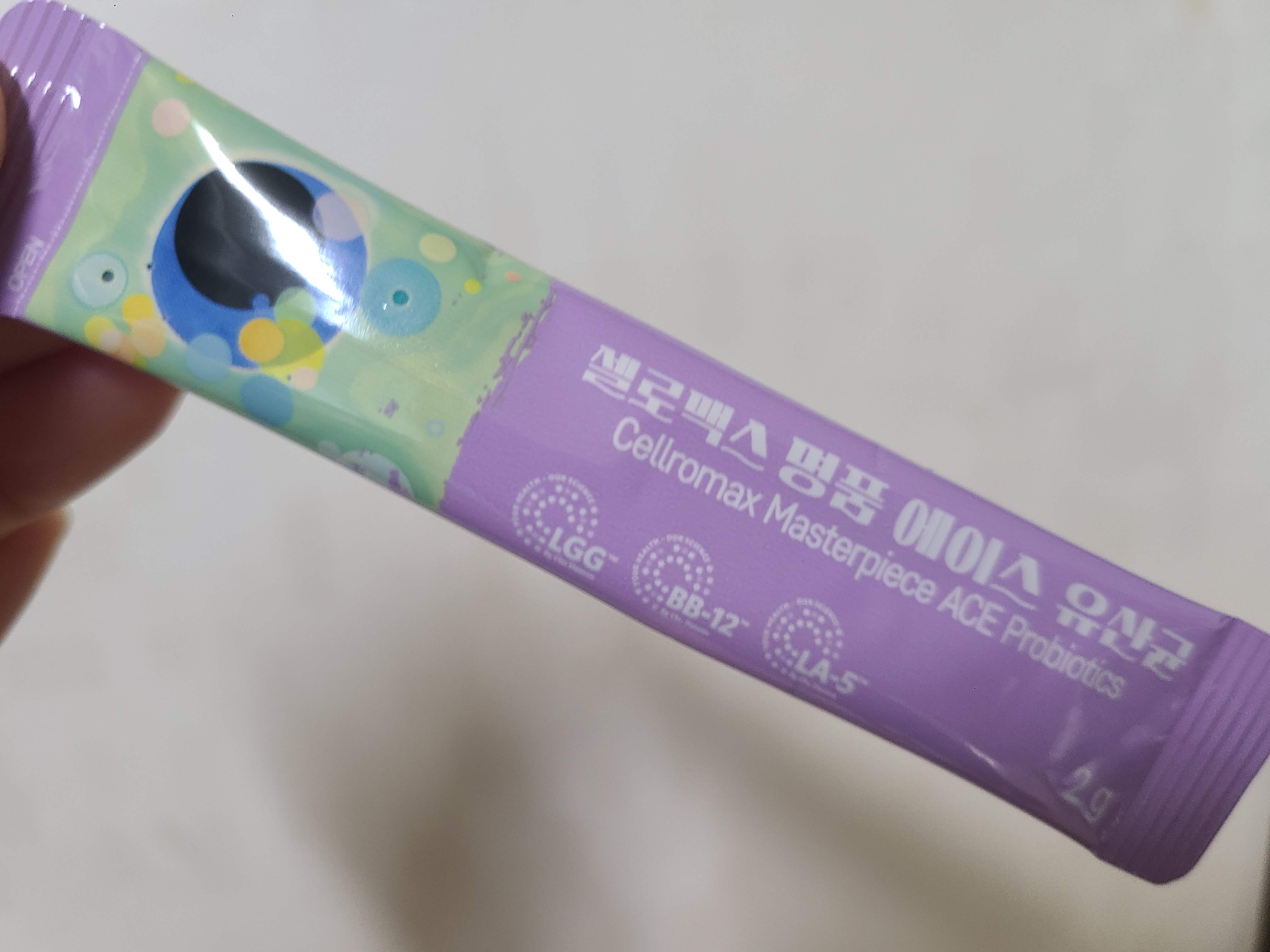 셀로맥스 에이스 유산균 한포를 물과 같이 먹어요