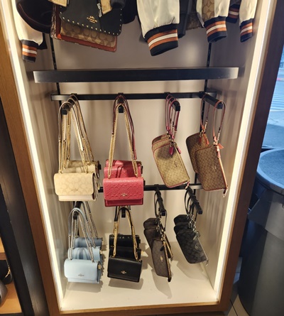 와이켈레아울렛코치크로스백