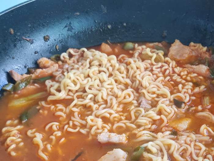 alt"삼겹살 라면"