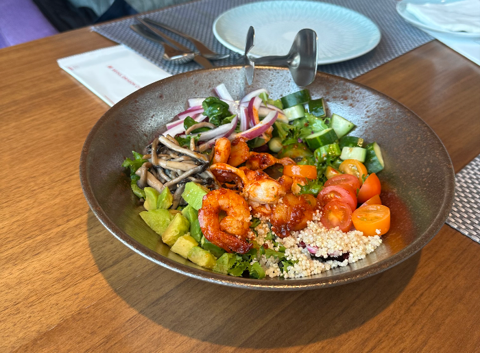 해산물 콥샐러드