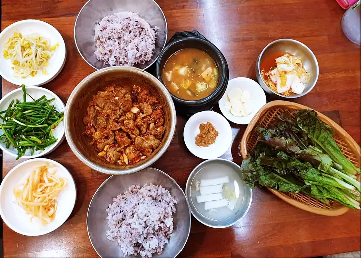 생방송오늘저녁 대구 서문시장 매콤한 돼지갈비찜 40년 노포 매운 소갈비찜 맛집 추천