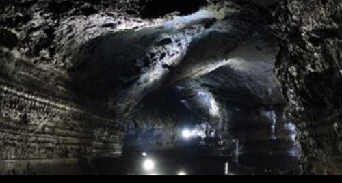 제주도-여름-만장굴