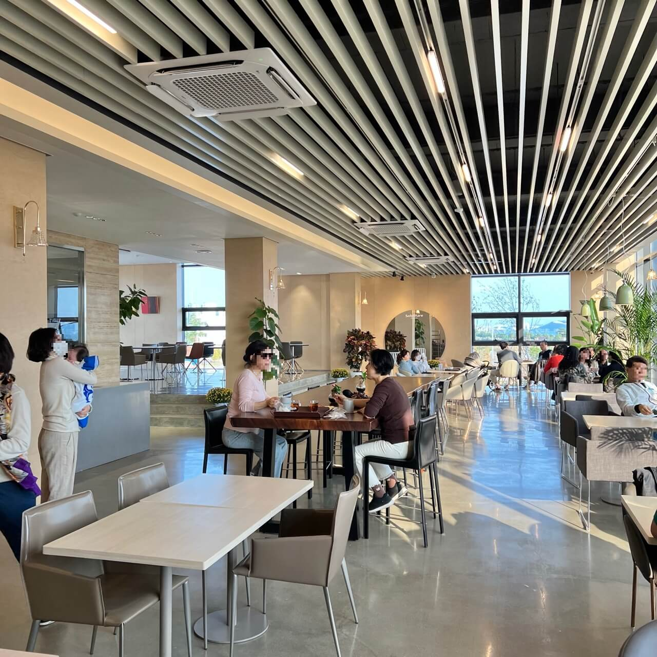 쏠마레 카페 내부