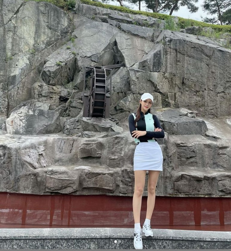 인앤아웃골프 탤런트 손하윤 프로필