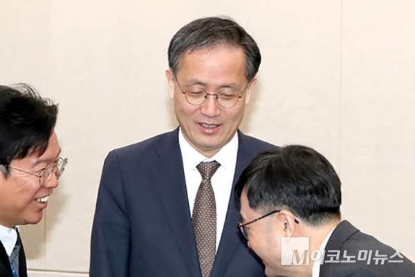 이형일 경제부총리 프로필: 나이 학력 고향 행시 36회 재경부 1차관에서 부총리 발탁까지