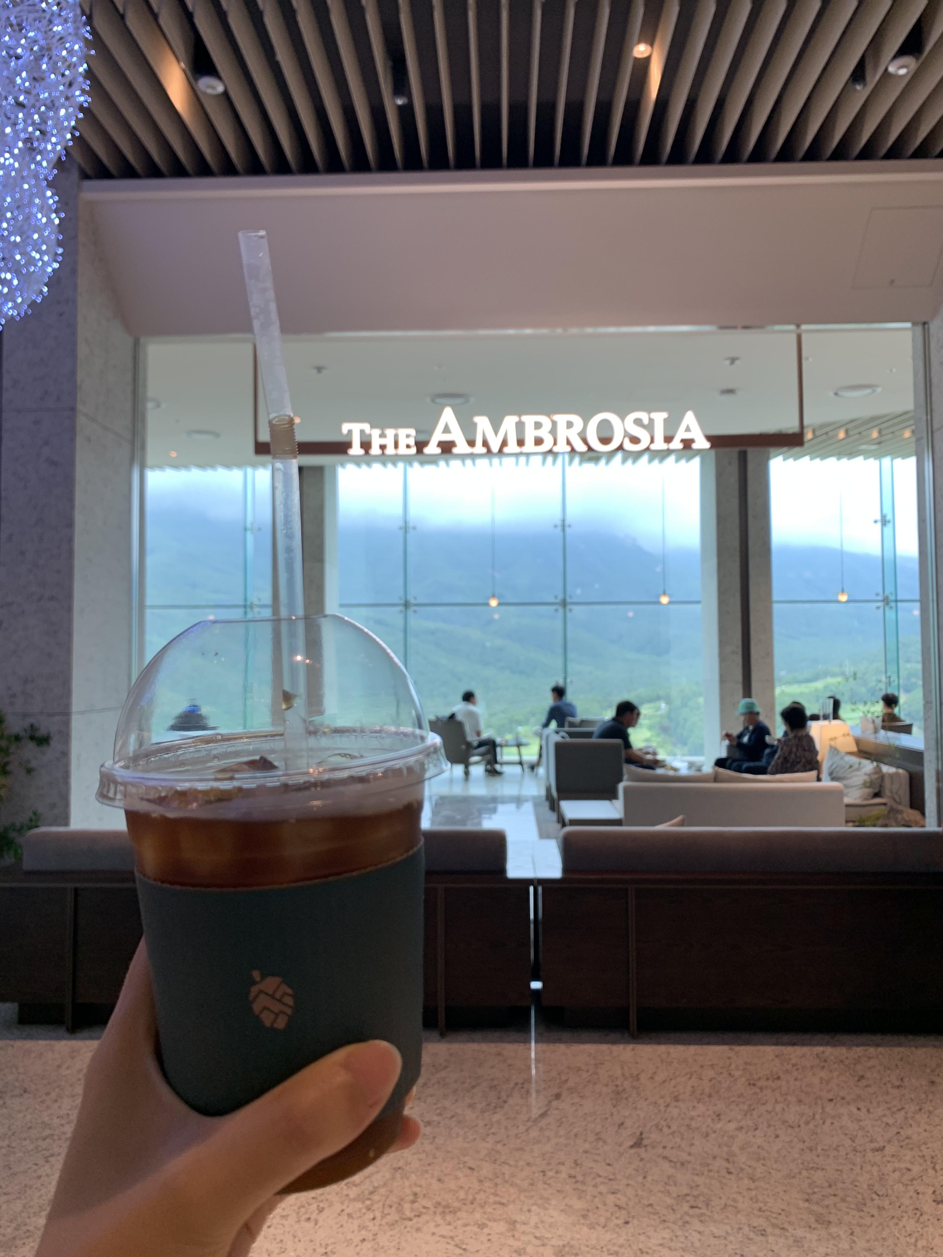 더-엠브로시아-울산바위-카페