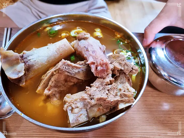 생방송오늘저녁 뼈해장국 20년 전통 노포 갈비탕 맛이 나는 해장국 목포 목포역 맛집 추천