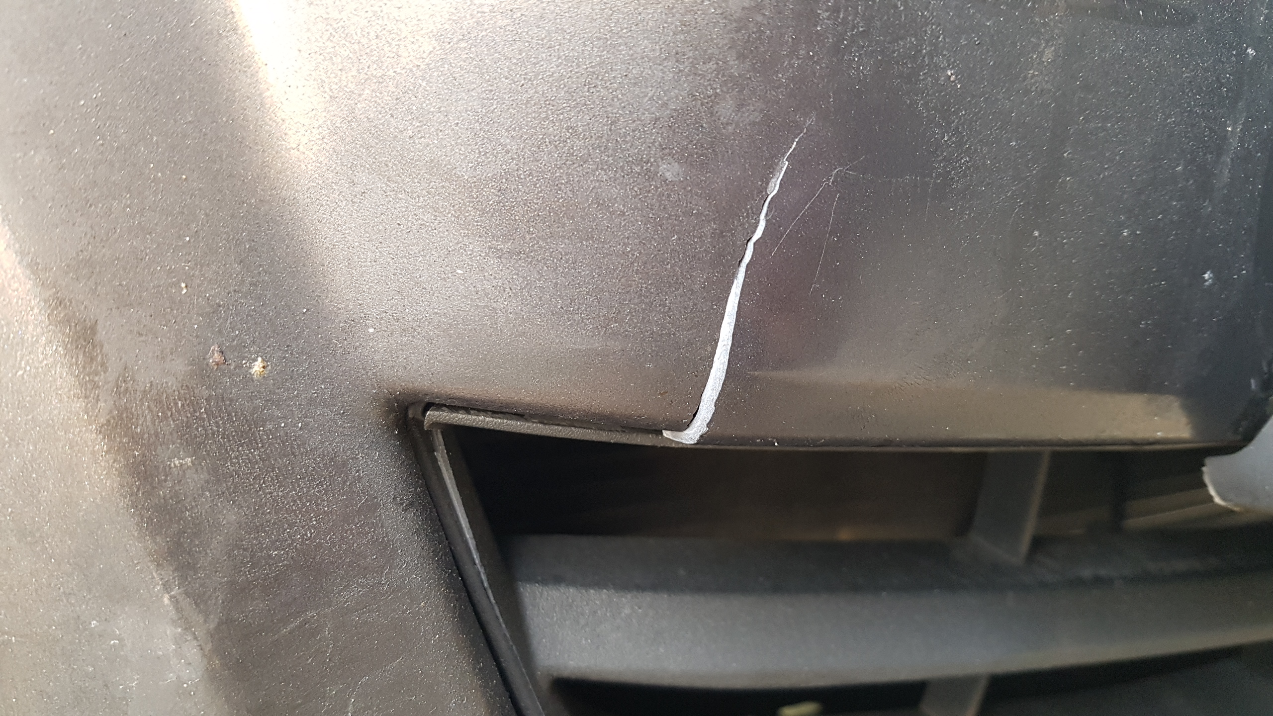 말리부 범퍼 파손