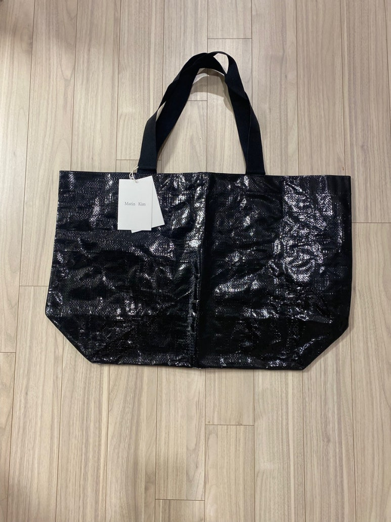 마뗑킴 에코백 타포린백 MATINKIM TARPAULIN SHOPPER BAG IN BLACK