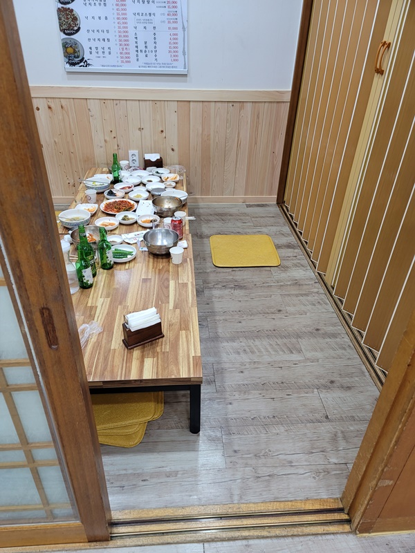 송학낙지회관 - 식당 내부2